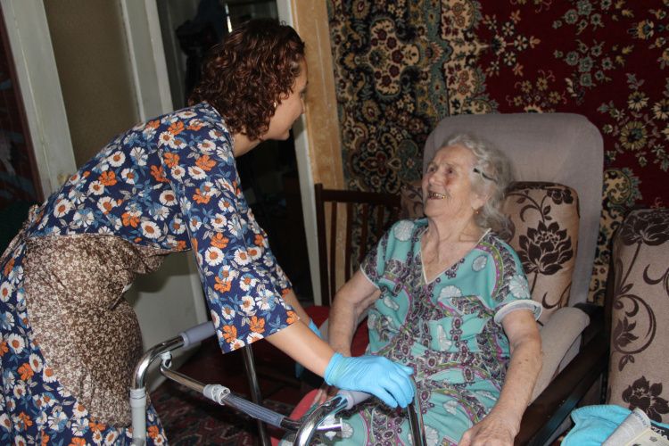 Новый закон о выплатах для опекунов: что изменится в уходе за пожилыми людьми и инвалидами?