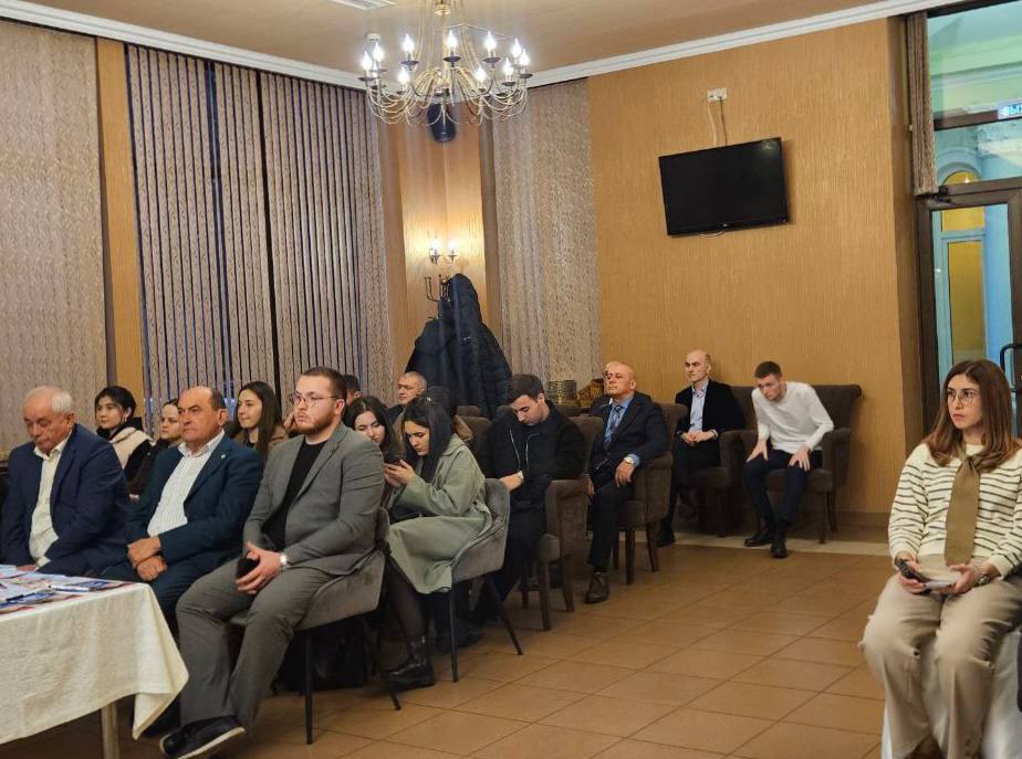 В Нальчике прошло заседание исполкома Международной черкесской ассоциации В Нальчике прошло заседание исполкома Международной черкесской ассоциации