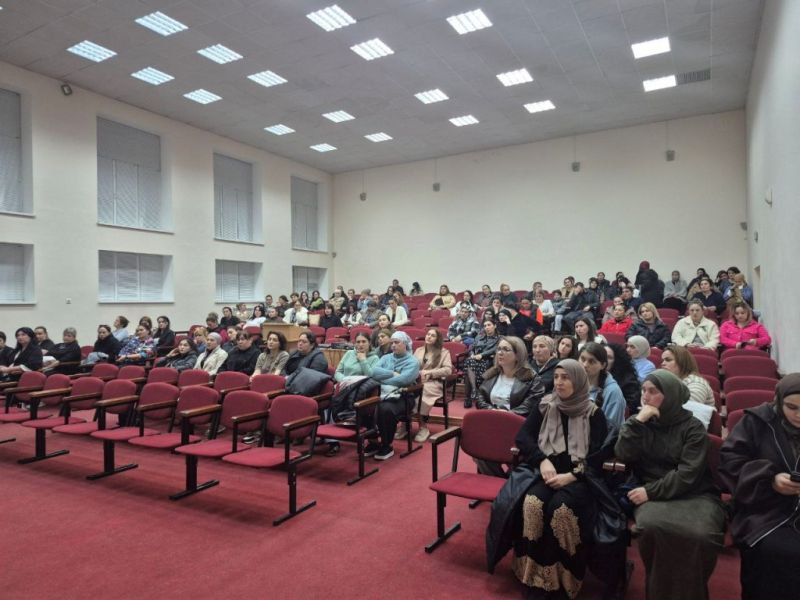 В Кабардино-Балкарии стартовал цикл родительских собраний, посвященных безопасности детей в преддверии зимнего сезона В Кабардино-Балкарии стартовал цикл родительских собраний, посвященных безопасности детей в преддверии зимнего сезона
