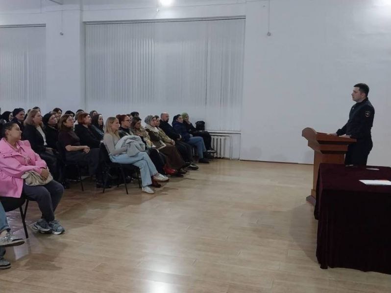 В Кабардино-Балкарии стартовал цикл родительских собраний, посвященных безопасности детей в преддверии зимнего сезона В Кабардино-Балкарии стартовал цикл родительских собраний, посвященных безопасности детей в преддверии зимнего сезона