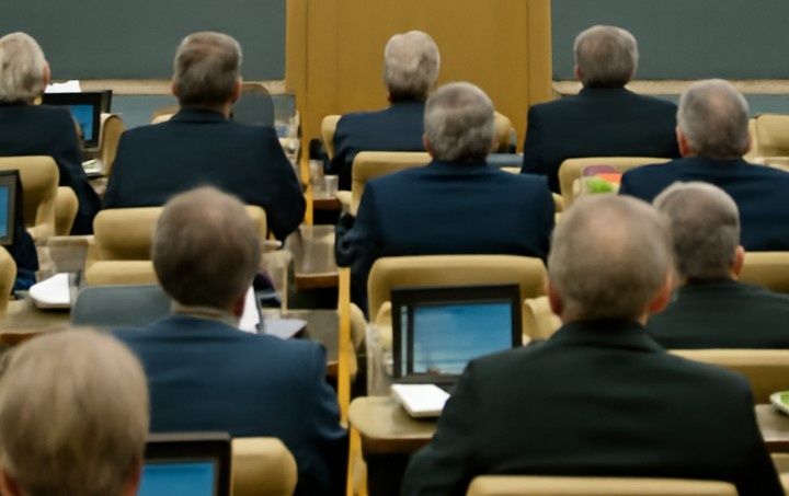 Госдума предлагает усовершенствование пенсий для родителей: новое законодательство на подходе