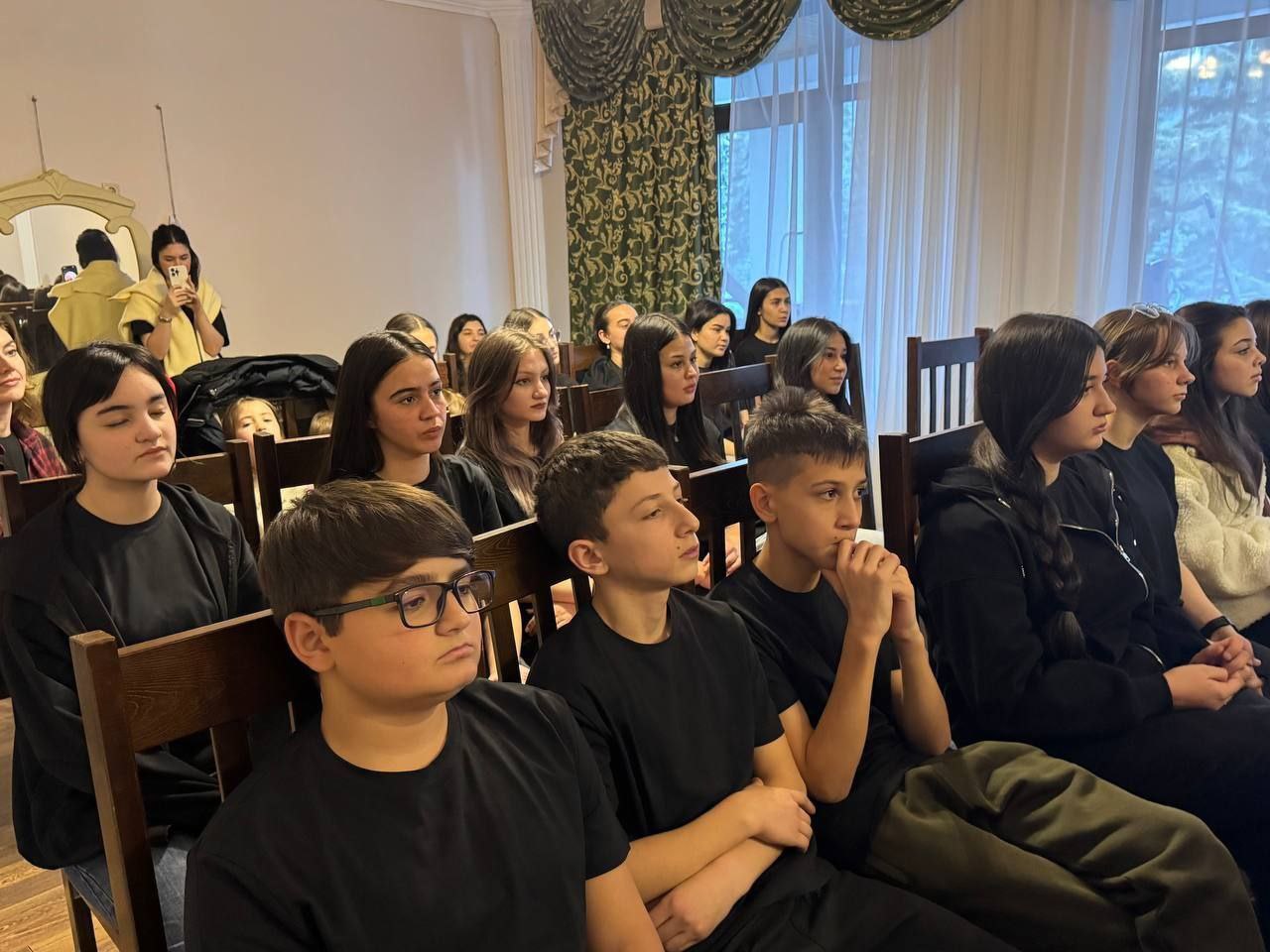 В Тегенекли дали старт молодежному форуму "Диалог культур" В Тегенекли дали старт молодежному форуму "Диалог культур"