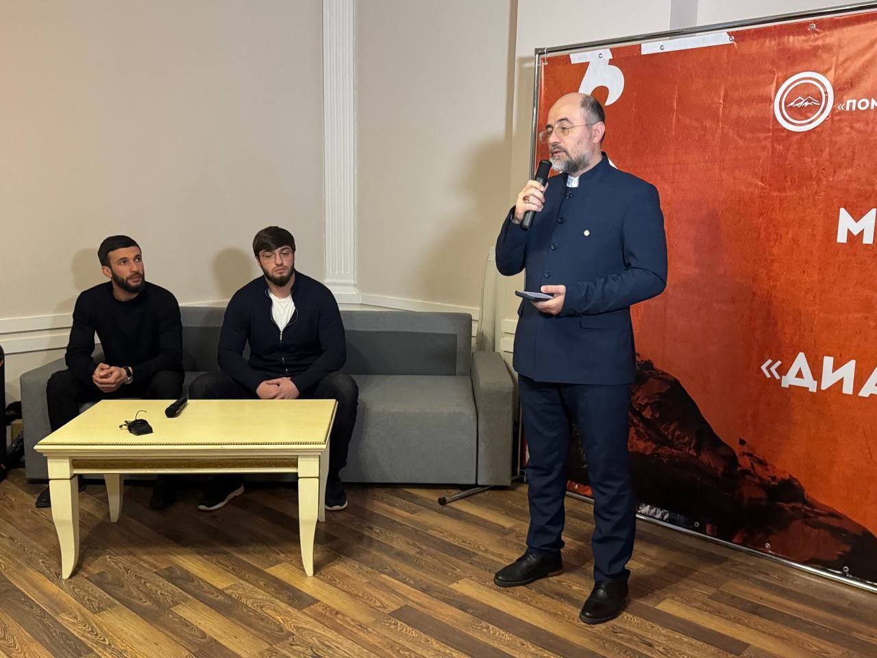 В Тегенекли дали старт молодежному форуму "Диалог культур" В Тегенекли дали старт молодежному форуму "Диалог культур"