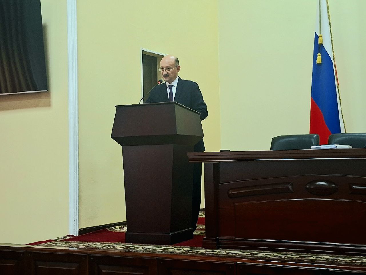 В мэрии Нальчика состоялись публичные слушания по проекту местного бюджета на 2026 год и плановый период 2027 и 2028 годов В мэрии Нальчика состоялись публичные слушания по проекту местного бюджета на 2026 год и плановый период 2027 и 2028 годов