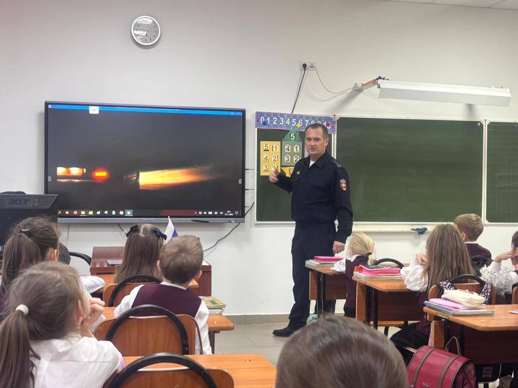 Школьники Кабардино-Балкарии стали участниками «Засветись на дороге!» Школьники Кабардино-Балкарии стали участниками «Засветись на дороге!»