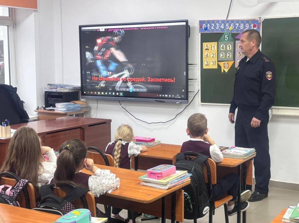 Школьники Кабардино-Балкарии стали участниками «Засветись на дороге!»