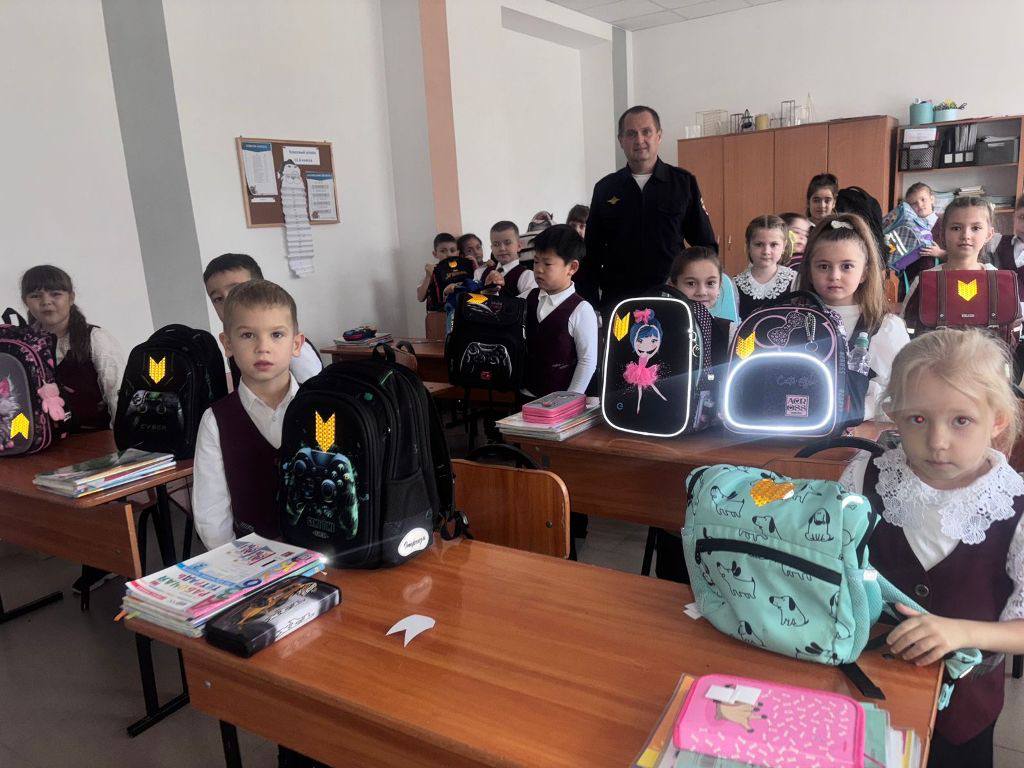 Школьники Кабардино-Балкарии стали участниками «Засветись на дороге!» Школьники Кабардино-Балкарии стали участниками «Засветись на дороге!»