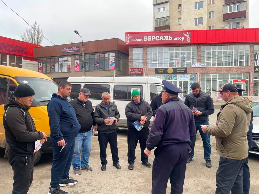 В Кабардино-Балкарии состоялась профилактическая встреча с водителями, осуществляющим пассажирские перевозки В Кабардино-Балкарии состоялась профилактическая встреча с водителями, осуществляющим пассажирские перевозки