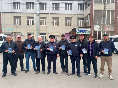 В Кабардино-Балкарии состоялась профилактическая встреча с водителями, осуществляющим пассажирские перевозки