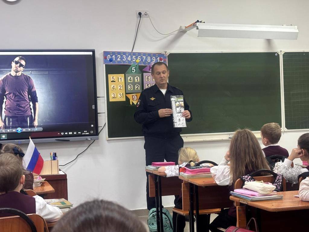 Школьники Кабардино-Балкарии стали участниками «Засветись на дороге!» Школьники Кабардино-Балкарии стали участниками «Засветись на дороге!»