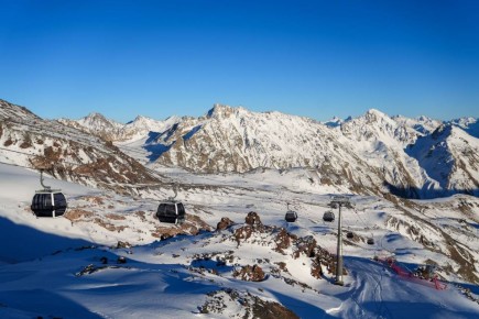 Совсем другой Эльбрус!. За длинные выходные Эльбрус посетило более 18 тысяч человек