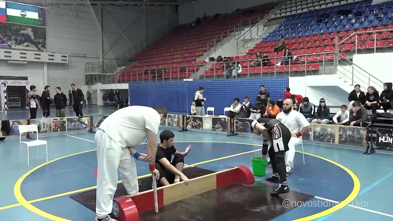 В Универсальном спорткомплексе прошли чемпионат и первенство СКФО по мас-рестлингу