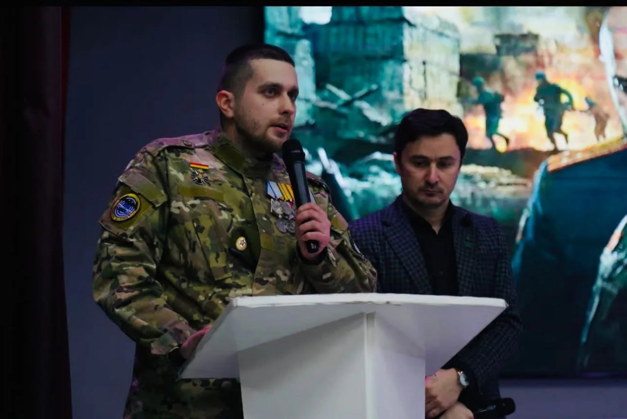 В Кабардино-Балкарском государственном университете им. Х.М. Бербекова состоялся закрытый показ патриотического клипа "Борись", посвященного участникам специальной военной операции В Кабардино-Балкарском государственном университете им. Х.М. Бербекова состоялся закрытый показ патриотического клипа "Борись", посвященного участникам специальной военной операции