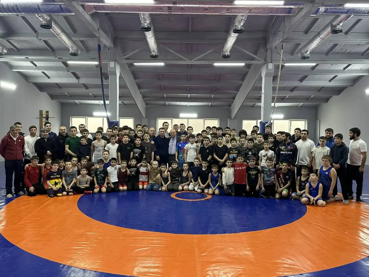 Обещал — сделал!. На финале «Лиги героев» участники попросили Мурата Карданова (олимпийского чемпиона и заместителя председателя Парламента КБР) о личной встрече и мастер-классе