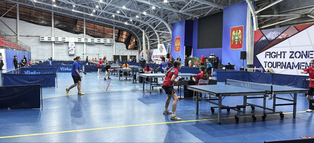 В Универсальном спорткомплексе стартовал 4-й тур ежегодных соревнований по настольному теннису "Шаг в будущее"