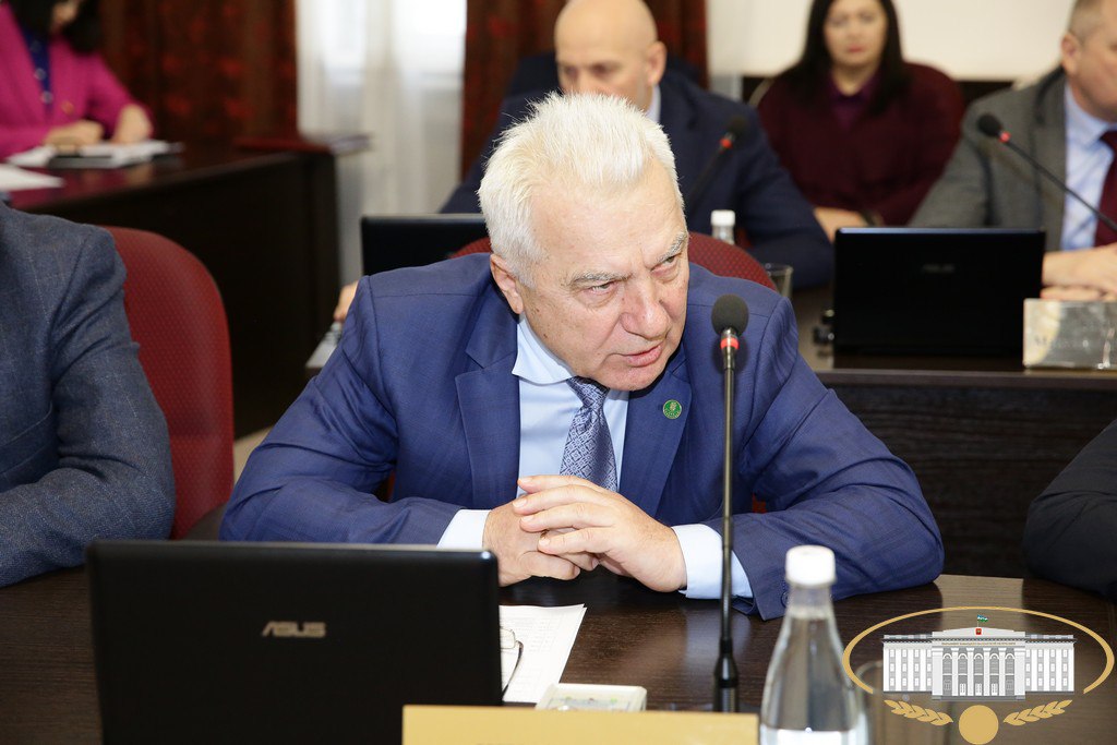 Развитие сферы культуры в современных условиях в КБР стало главным вопросом "правительственного часа" на заседании президиума законодательного органа республики Развитие сферы культуры в современных условиях в КБР стало главным вопросом "правительственного часа" на заседании президиума законодательного органа республики