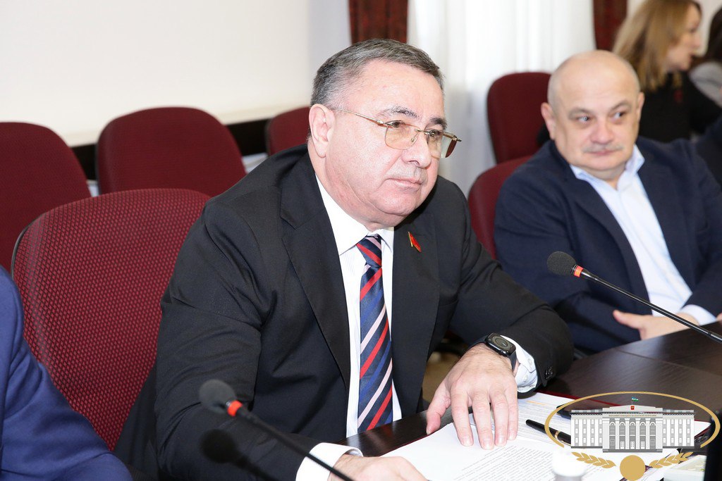 Развитие сферы культуры в современных условиях в КБР стало главным вопросом "правительственного часа" на заседании президиума законодательного органа республики Развитие сферы культуры в современных условиях в КБР стало главным вопросом "правительственного часа" на заседании президиума законодательного органа республики