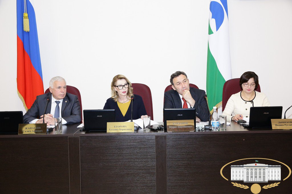 Развитие сферы культуры в современных условиях в КБР стало главным вопросом "правительственного часа" на заседании президиума законодательного органа республики Развитие сферы культуры в современных условиях в КБР стало главным вопросом "правительственного часа" на заседании президиума законодательного органа республики