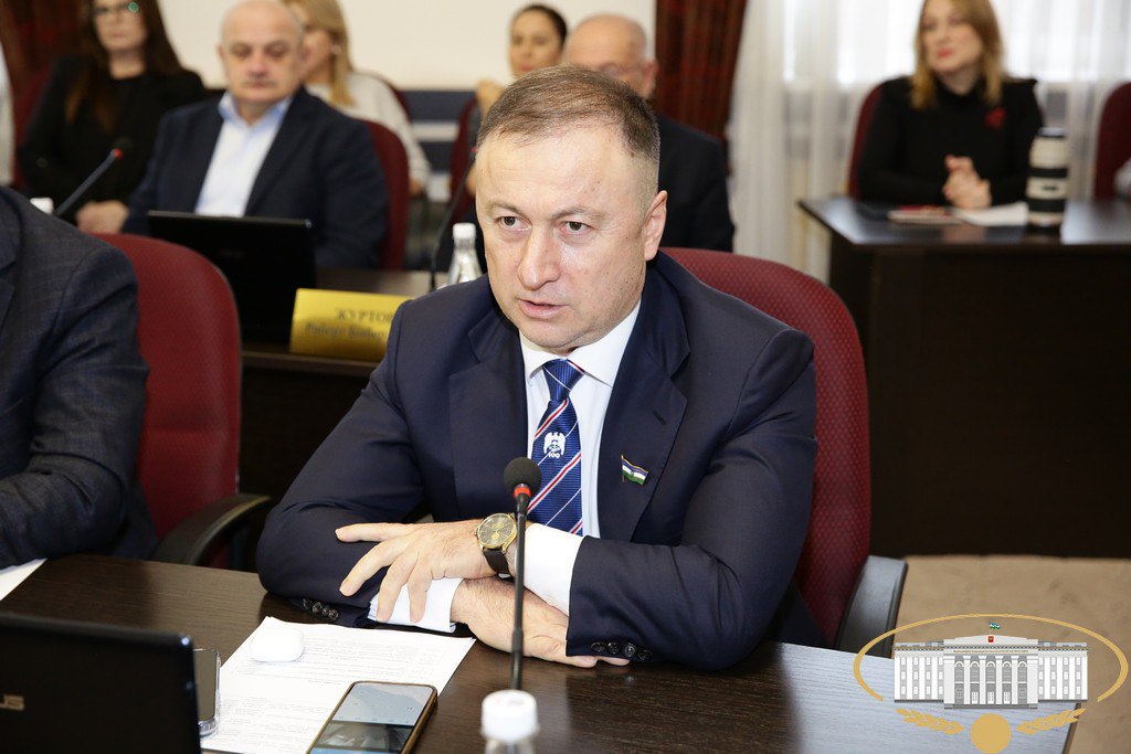 Развитие сферы культуры в современных условиях в КБР стало главным вопросом "правительственного часа" на заседании президиума законодательного органа республики Развитие сферы культуры в современных условиях в КБР стало главным вопросом "правительственного часа" на заседании президиума законодательного органа республики