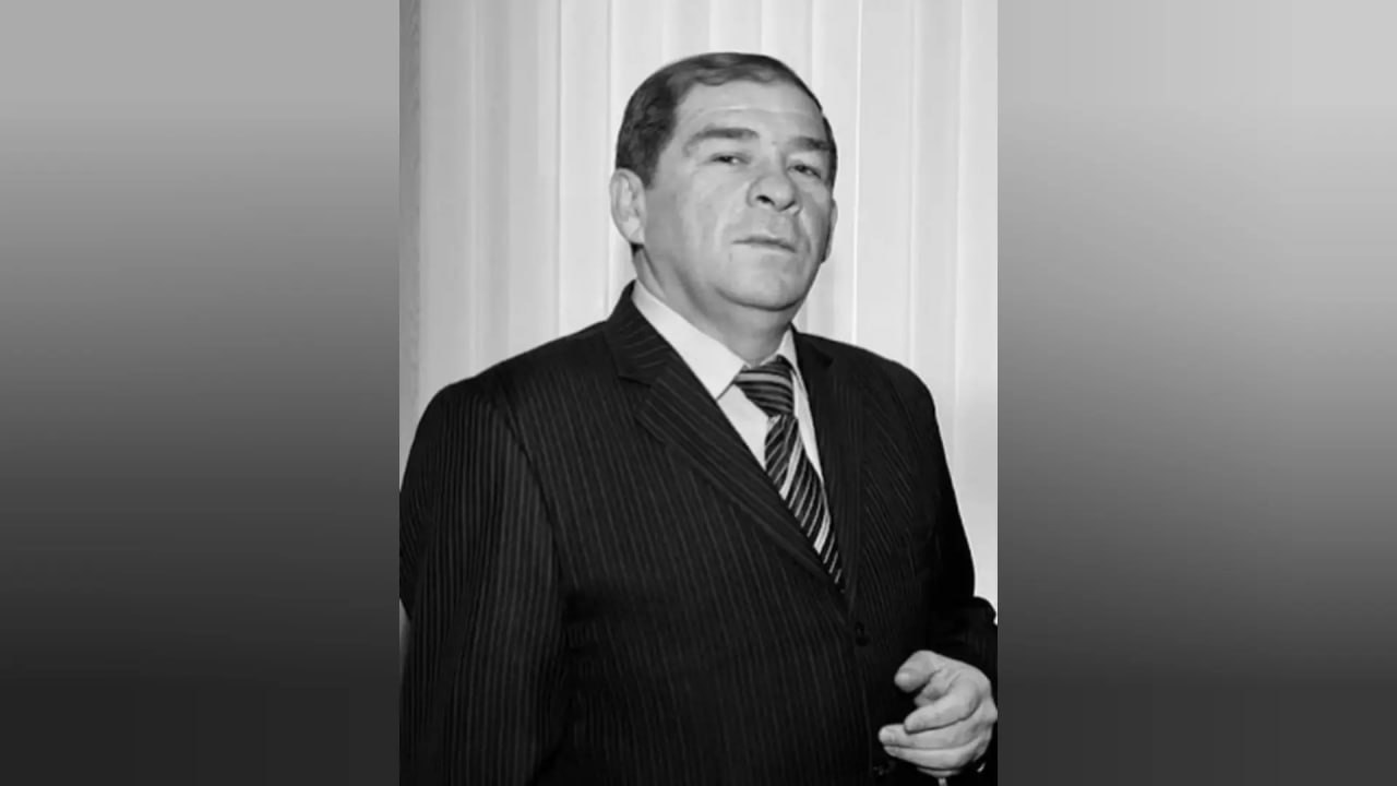 Ушел из жизни заслуженный артист РФ Албек Хупсергенов