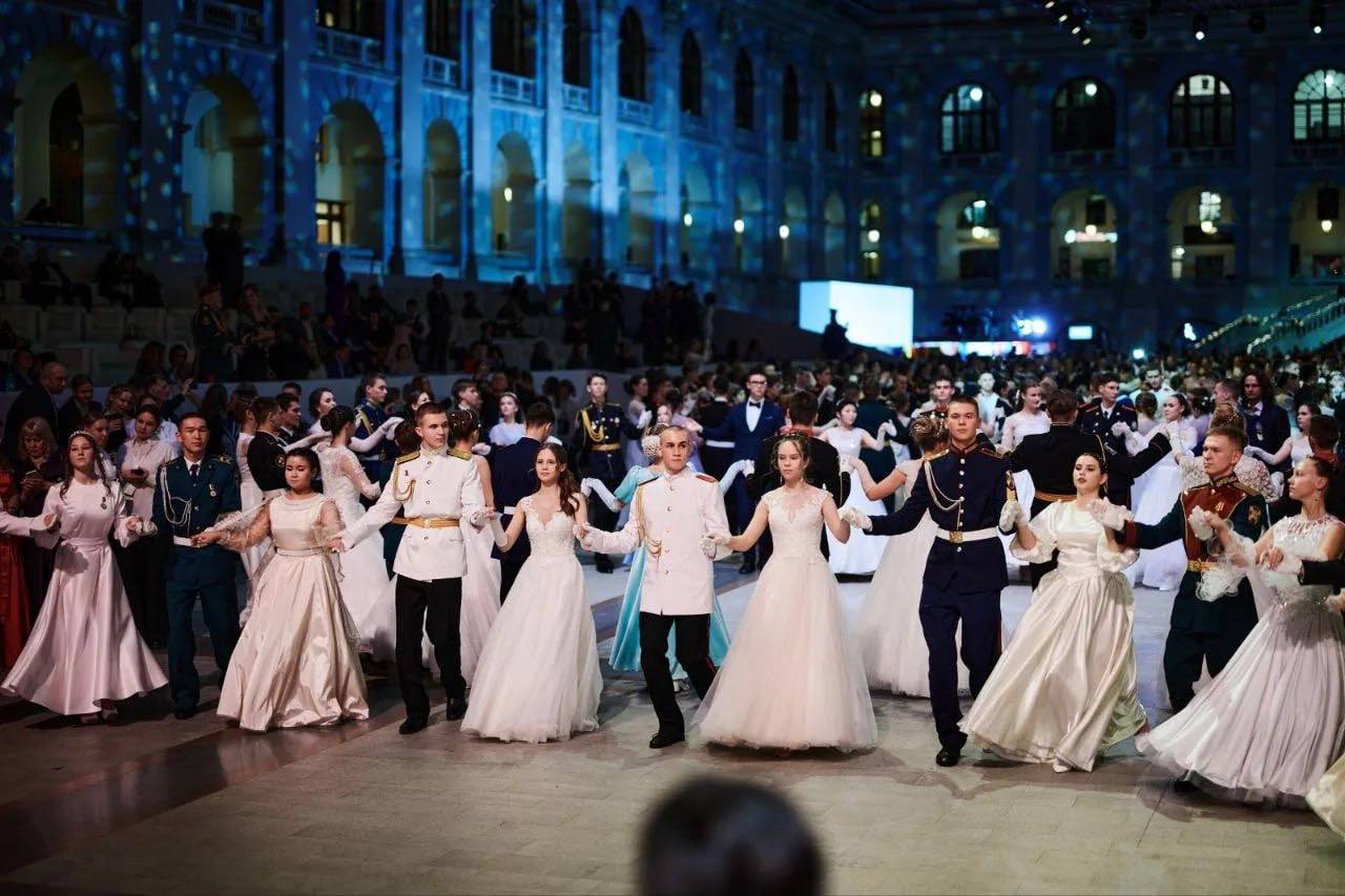 Делегация из КБР приняла участие в Юбилейном Международном Кремлевском Кадетском Бале Делегация из КБР приняла участие в Юбилейном Международном Кремлевском Кадетском Бале