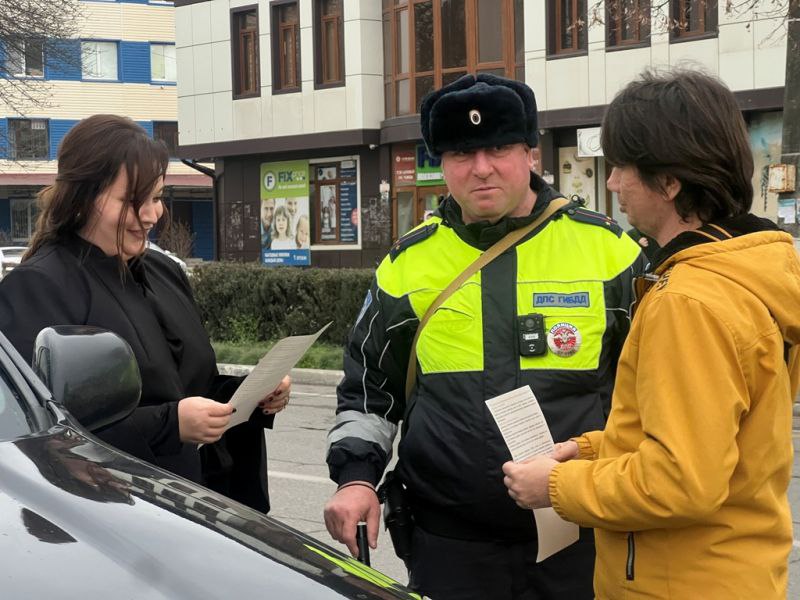 Автолюбители Кабардино-Балкарии приняли участие в акции «Предоставь приоритет пешеходу!» Автолюбители Кабардино-Балкарии приняли участие в акции «Предоставь приоритет пешеходу!»