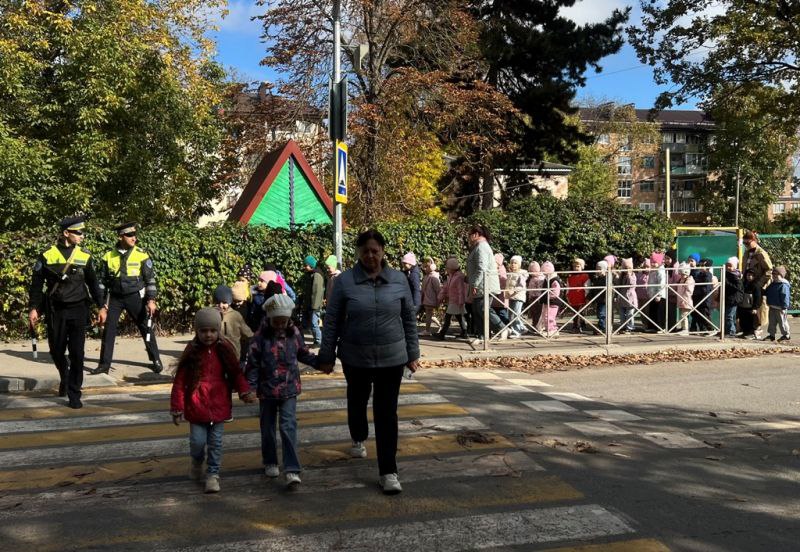 Воспитанники детских садов Кабардино-Балкарии прошли комплексные занятия «Безопасный путь» Воспитанники детских садов Кабардино-Балкарии прошли комплексные занятия «Безопасный путь»