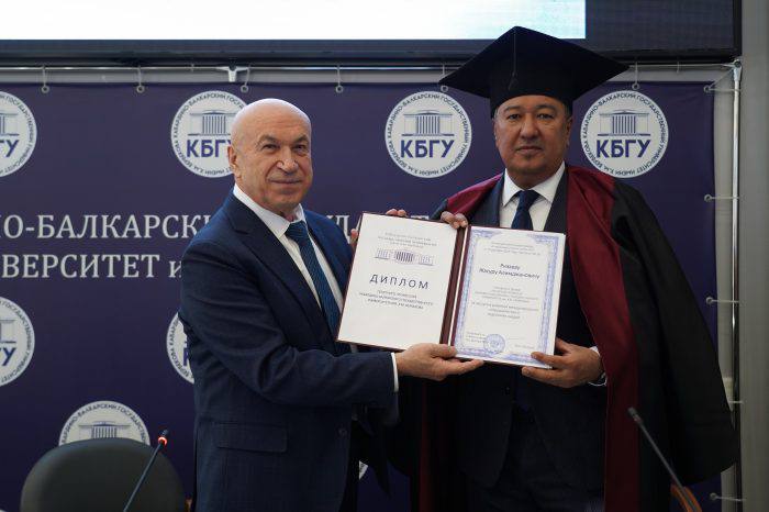 Эксперты из четырех стран обсудили будущее медицины на стратегической сессии в КБГУ Эксперты из четырех стран обсудили будущее медицины на стратегической сессии в КБГУ