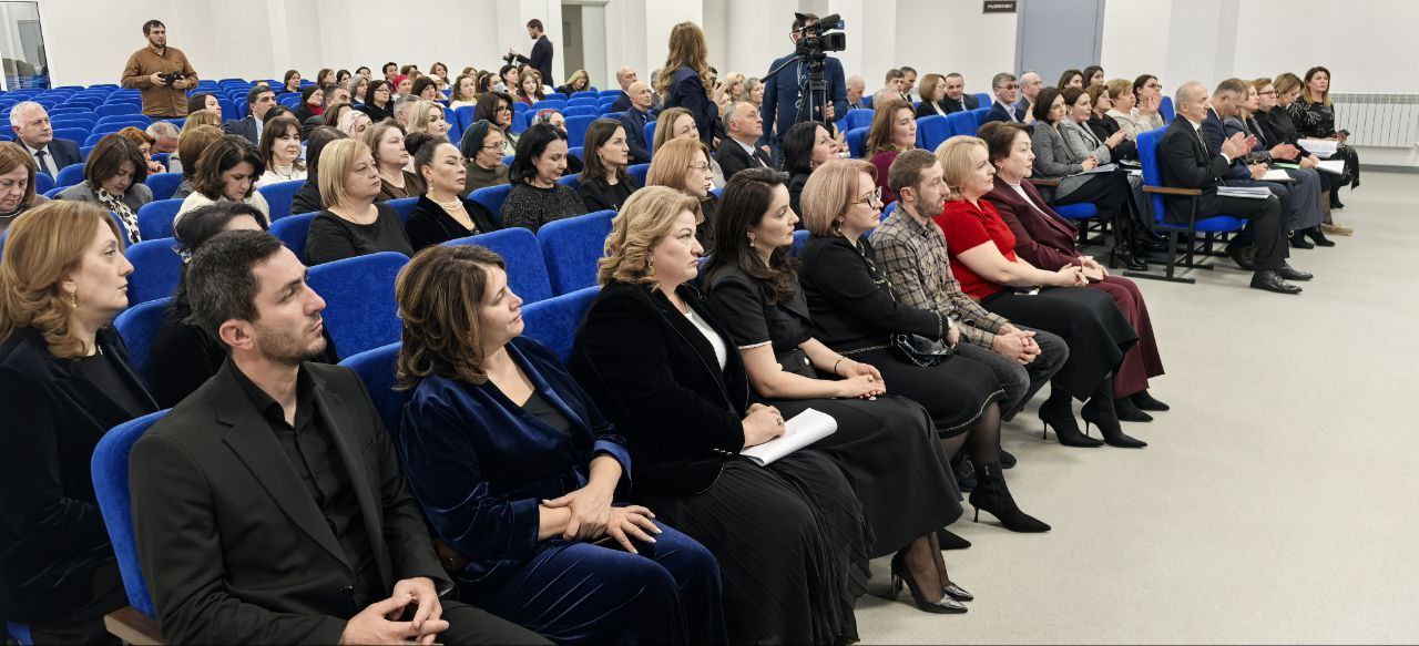 В третьей школе Чегема проходит коллегия Министерства просвещения и науки КБР, на которой подводят итоги года В третьей школе Чегема проходит коллегия Министерства просвещения и науки КБР, на которой подводят итоги года