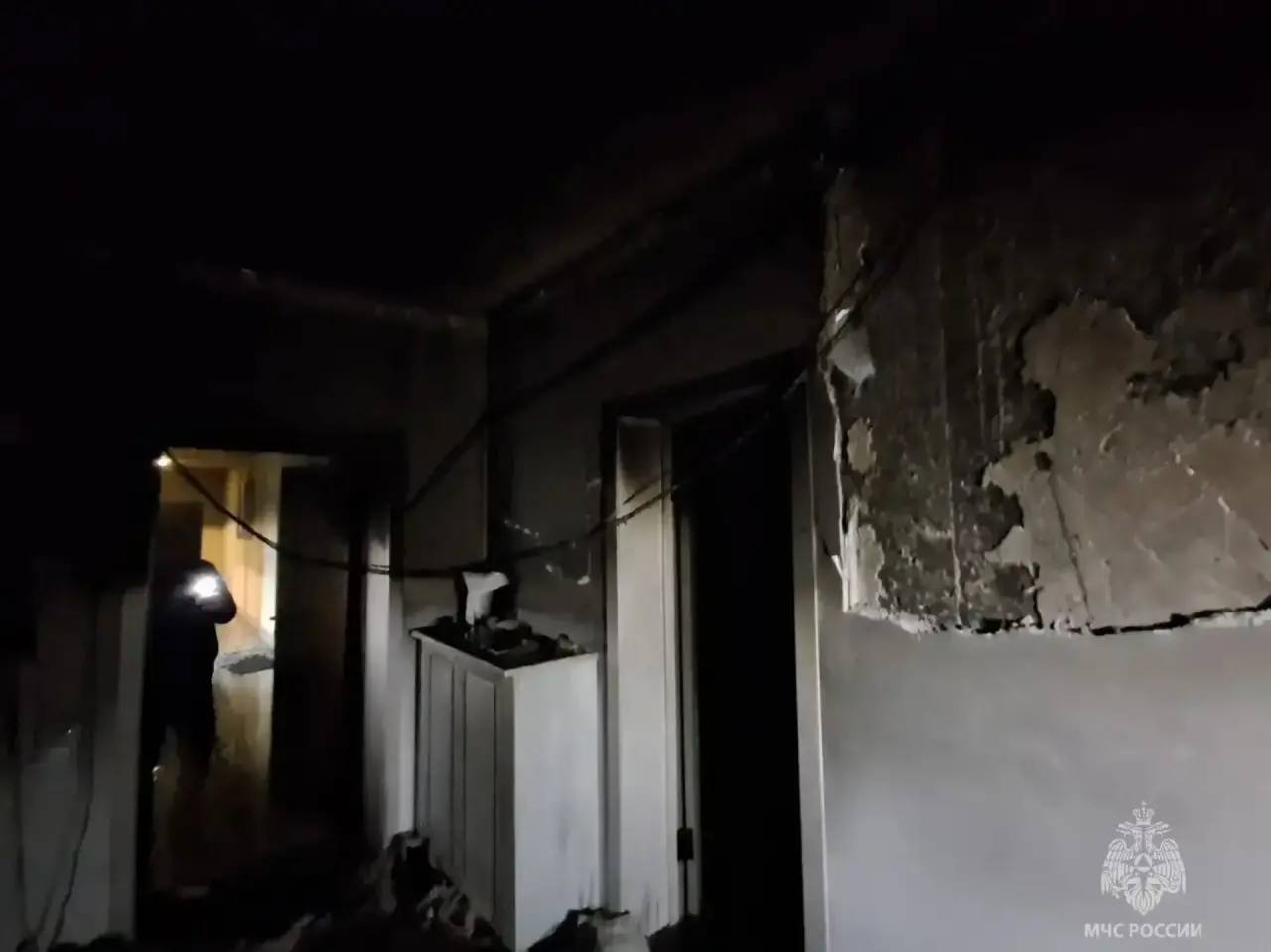 В Нальчике ликвидировали пожар на 6-м этаже многоквартирного дома, сообщает региональное МЧС В Нальчике ликвидировали пожар на 6-м этаже многоквартирного дома, сообщает региональное МЧС