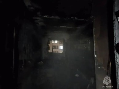 В Нальчике ликвидировали пожар на 6-м этаже многоквартирного дома, сообщает региональное МЧС