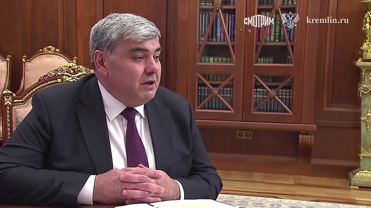 Владимир Путин провел встречу с главой Кабардино-Балкарии Казбеком Коковым, сообщили в Кремле