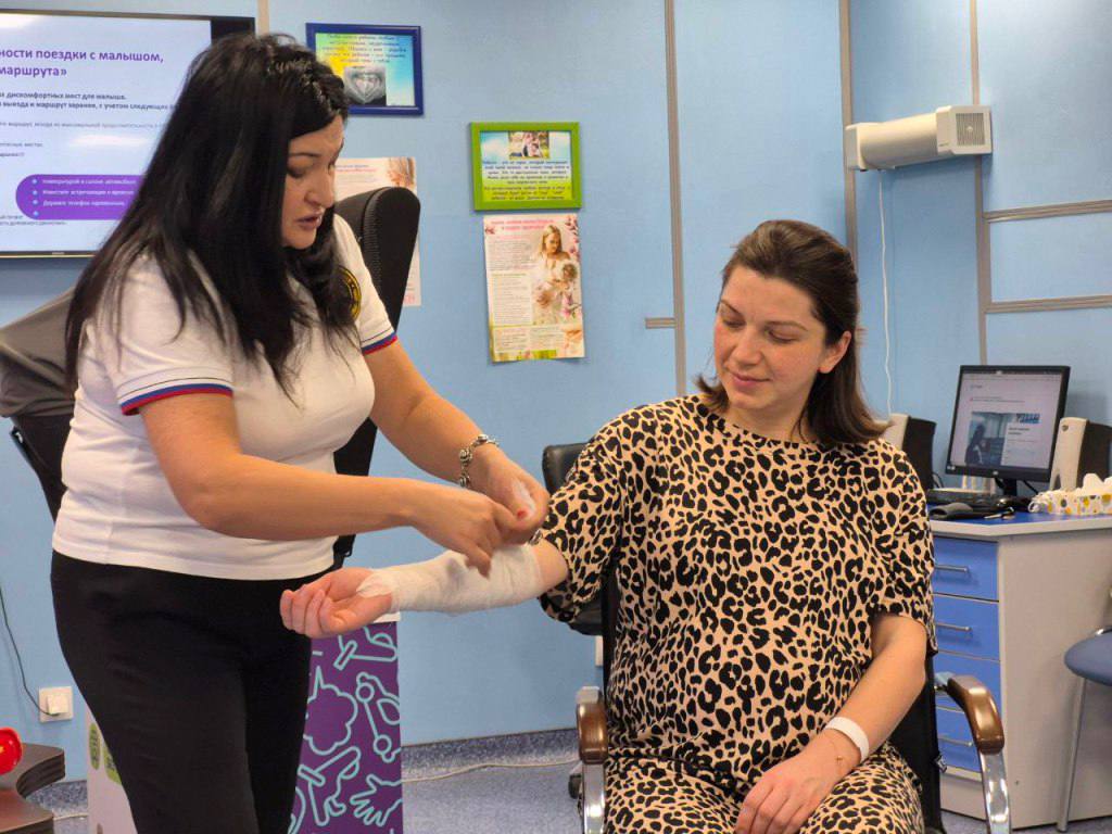 В Перинатальном центре Кабардино-Балкарии состоялись практикумы для молодых и будущих мам по правилам безопасных семейных поездок В Перинатальном центре Кабардино-Балкарии состоялись практикумы для молодых и будущих мам по правилам безопасных семейных поездок