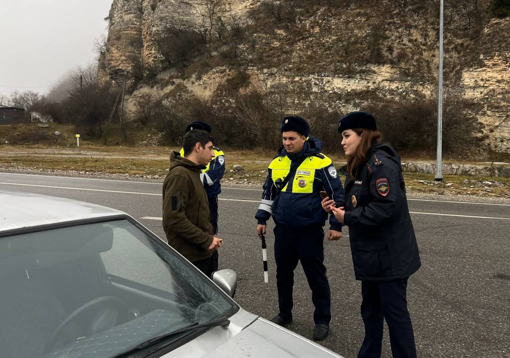 В курортном районе Кабардино-Балкарии состоялась акция «Безопасность на зимних дорогах!» В курортном районе Кабардино-Балкарии состоялась акция «Безопасность на зимних дорогах!»