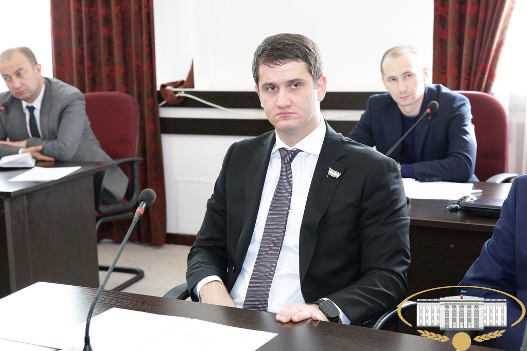 На расширенном заседании Комитета Парламента КБР по экономической политике, инновационному развитию, туризму и предпринимательству обсуждены отдельные вопросы регулирования в сфере эксплуатации рекламных конструкций На расширенном заседании Комитета Парламента КБР по экономической политике, инновационному развитию, туризму и предпринимательству обсуждены отдельные вопросы регулирования в сфере эксплуатации рекламных конструкций