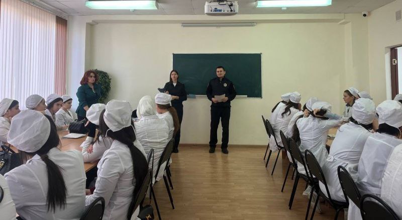 Сотрудники полиции Кабардино-Балкарии и студенты провели совместное обсуждение мер безопасности