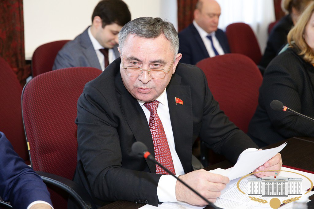 На очередном заседании президиума Парламента КБР под председательством руководителя законодательного органа республики Татьяны Егоровой рассмотрено более двадцати вопросов На очередном заседании президиума Парламента КБР под председательством руководителя законодательного органа республики Татьяны Егоровой рассмотрено более двадцати вопросов