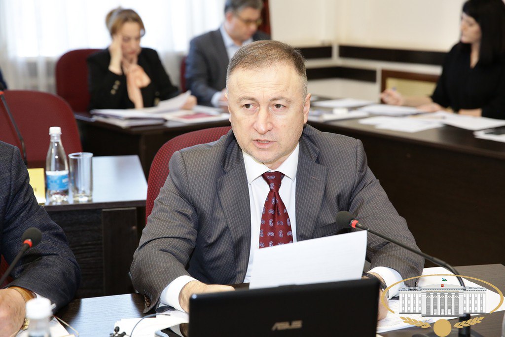 На очередном заседании президиума Парламента КБР под председательством руководителя законодательного органа республики Татьяны Егоровой рассмотрено более двадцати вопросов На очередном заседании президиума Парламента КБР под председательством руководителя законодательного органа республики Татьяны Егоровой рассмотрено более двадцати вопросов