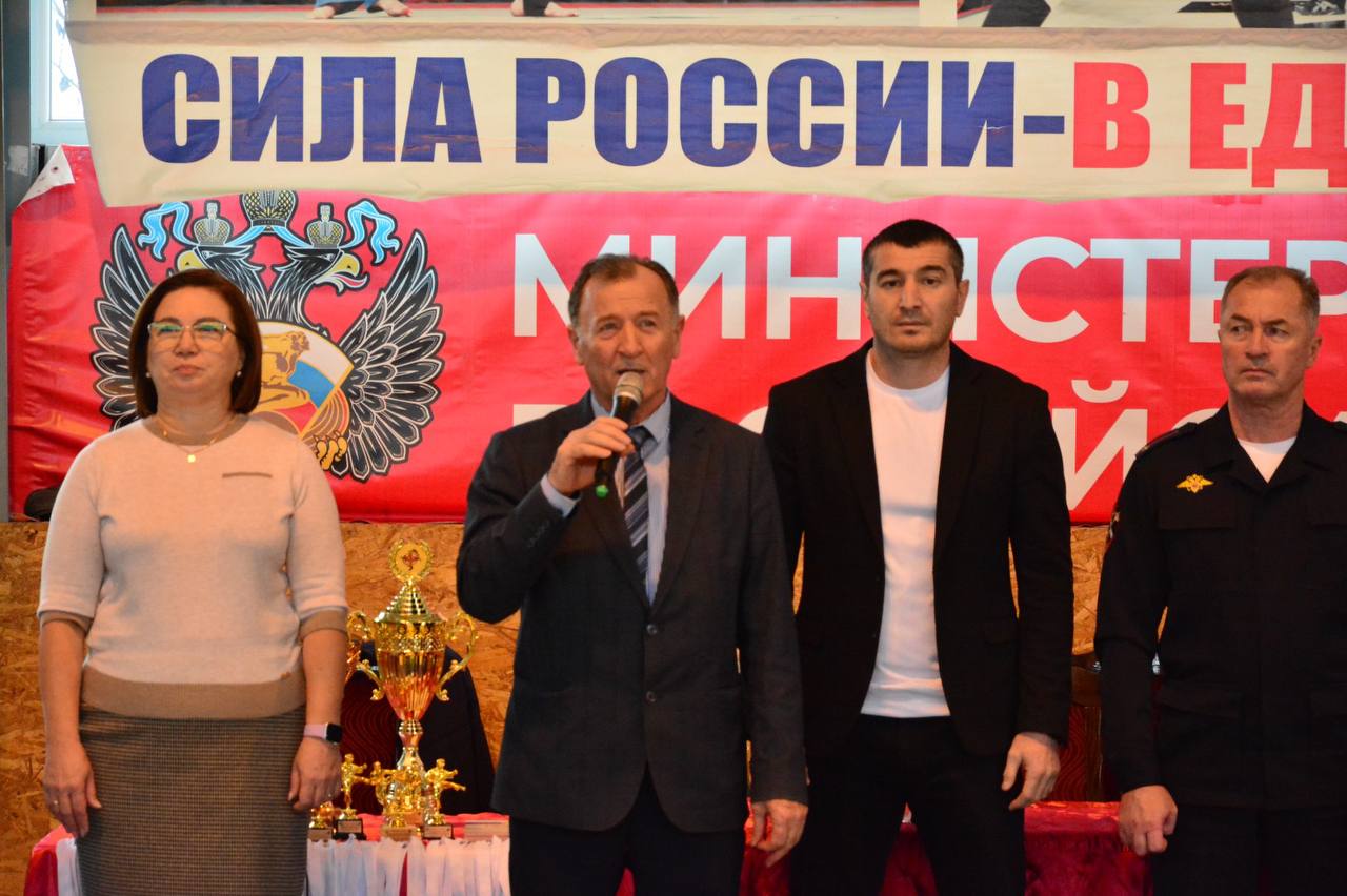 Председатель Прохладненской ТИК Али Лутов совместно с главой с.п. Прималкинское Анной Моисеевой принял участие и выступил на торжественном открытии межрегионального турнира по киокусинкай - каратэ "СПОРТ - против...