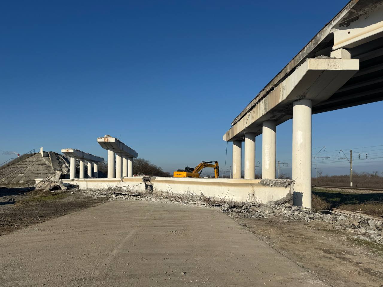 Продолжается капремонт путепровода на дороге Новопавловск – Прохладный – Моздок Продолжается капремонт путепровода на дороге Новопавловск – Прохладный – Моздок