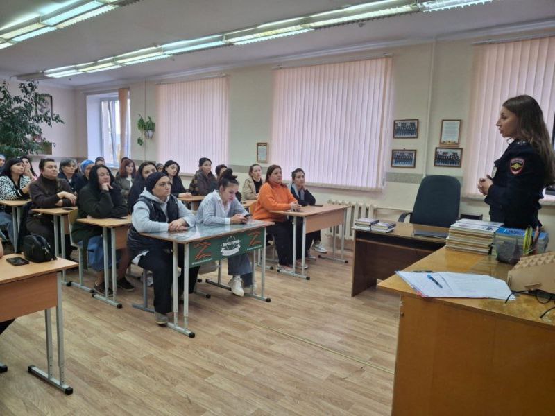 В Кабардино-Балкарии состоялся цикл родительских собраний, посвященных безопасности детей в преддверии Новогодних каникул В Кабардино-Балкарии состоялся цикл родительских собраний, посвященных безопасности детей в преддверии Новогодних каникул