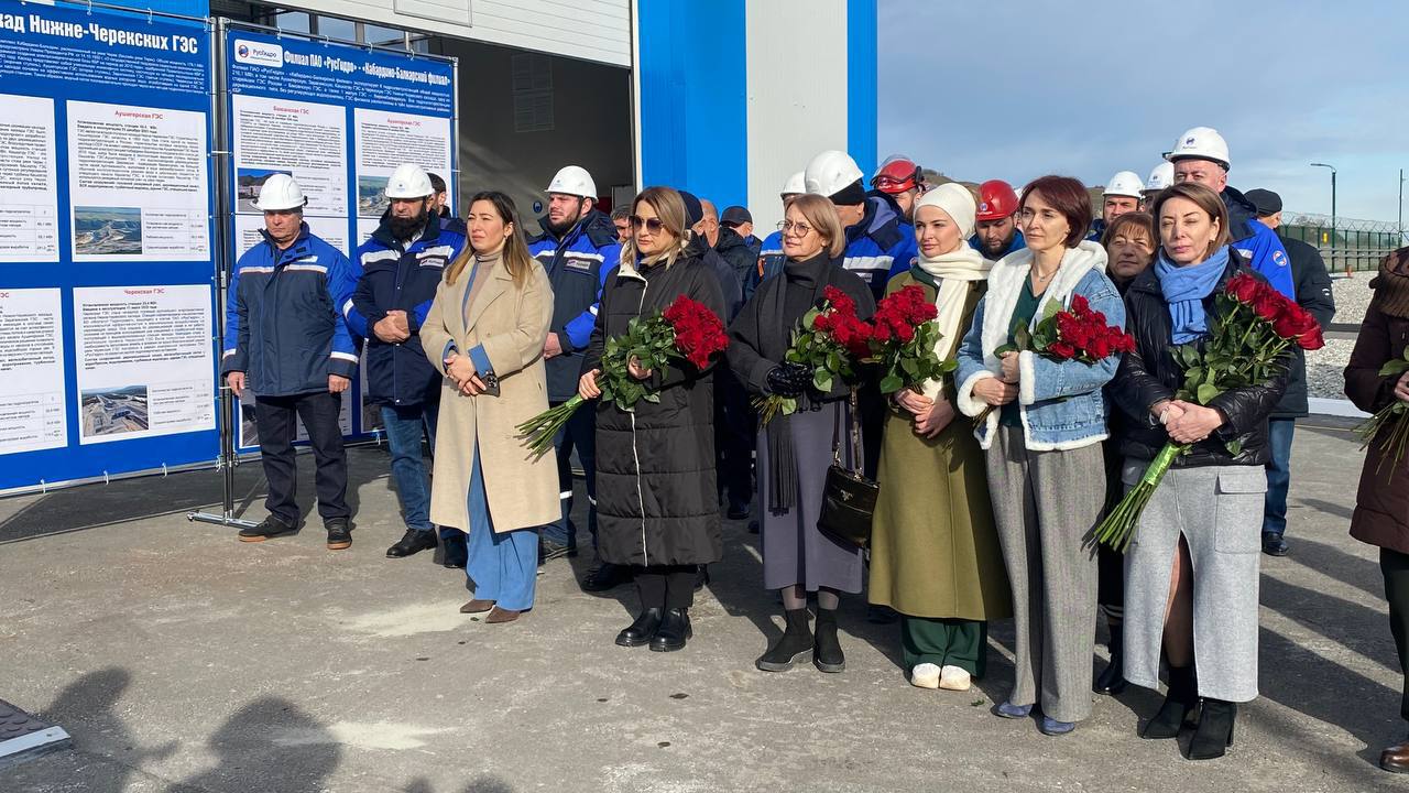 Сегодня каскаду Нижне-Черекских ГЭС присвоили имя первого президента Кабардино-Балкарии Валерия Кокова Сегодня каскаду Нижне-Черекских ГЭС присвоили имя первого президента Кабардино-Балкарии Валерия Кокова