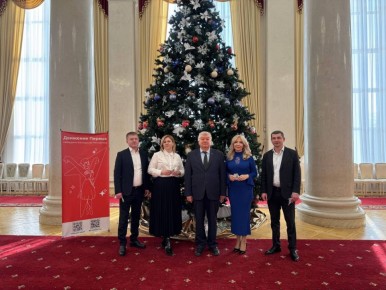 Новогодняя акция «Ёлка желаний»: дарим чудо детям!