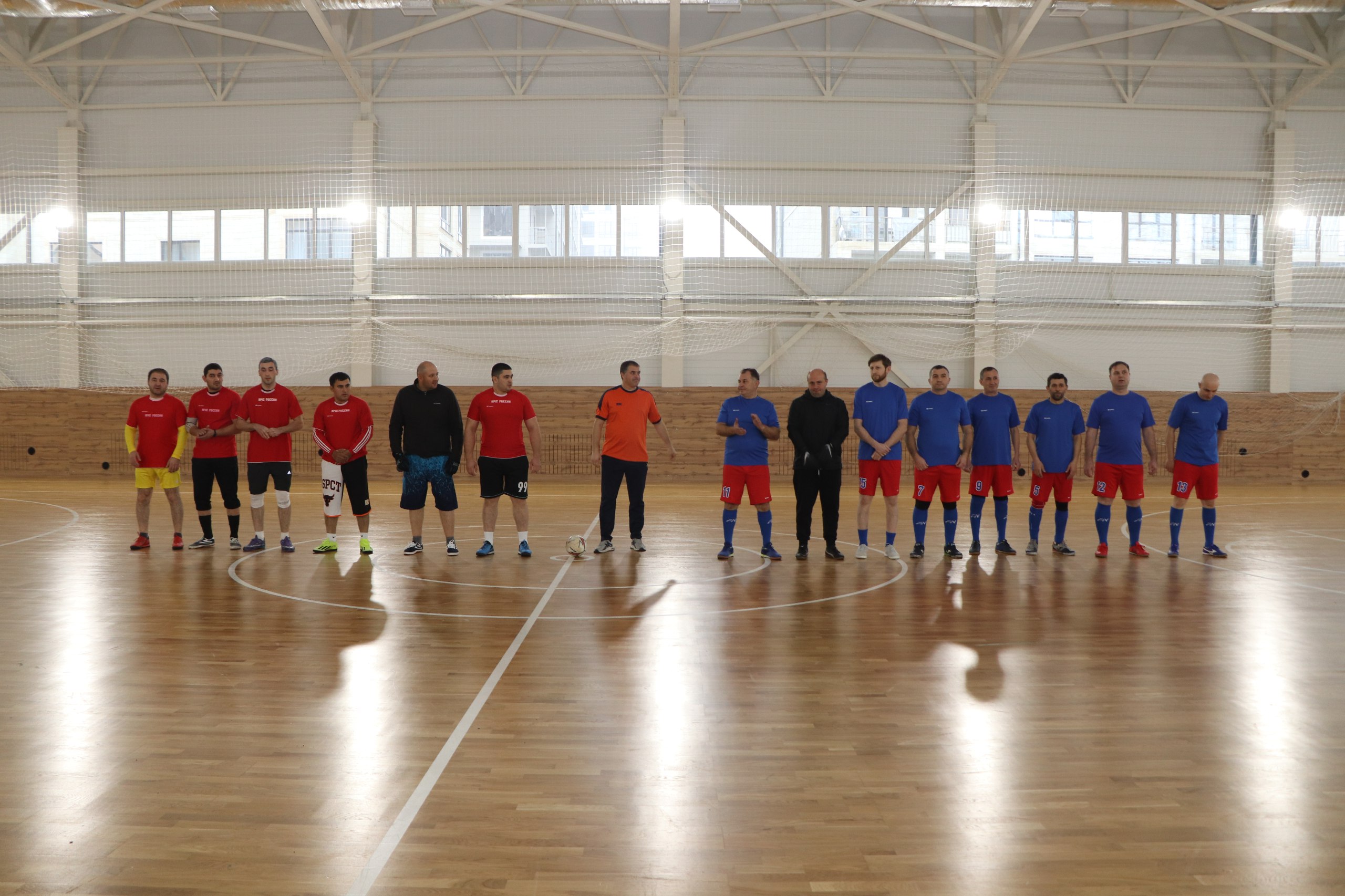 В Нальчике завершился чемпионат МЧС России по мини-футболу среди подразделений ГУ МЧС России по КБР и Кабардино-Балкарской противопожарно-спасательной службы, приуроченный 35-й годовщине МЧС России В Нальчике завершился чемпионат МЧС России по мини-футболу среди подразделений ГУ МЧС России по КБР и Кабардино-Балкарской противопожарно-спасательной службы, приуроченный 35-й годовщине МЧС России