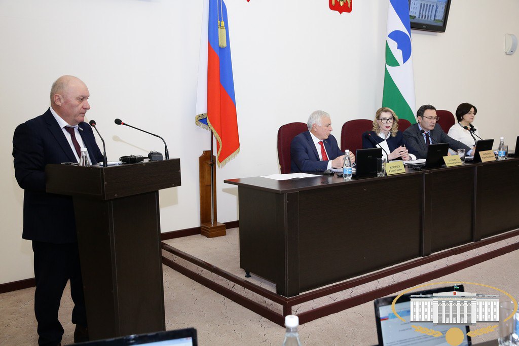На очередном заседании президиума Парламента КБР под председательством руководителя законодательного органа республики Татьяны Егоровой был рассмотрен широкий круг вопросов