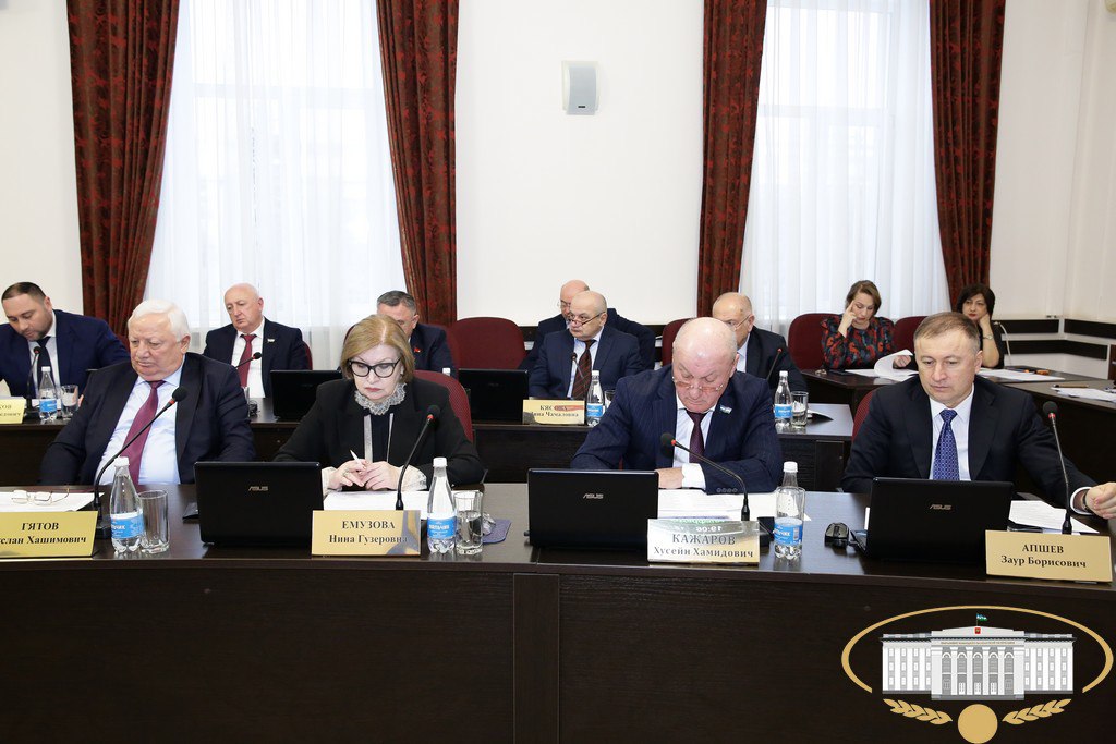 На очередном заседании президиума Парламента КБР под председательством руководителя законодательного органа республики Татьяны Егоровой был рассмотрен широкий круг вопросов На очередном заседании президиума Парламента КБР под председательством руководителя законодательного органа республики Татьяны Егоровой был рассмотрен широкий круг вопросов