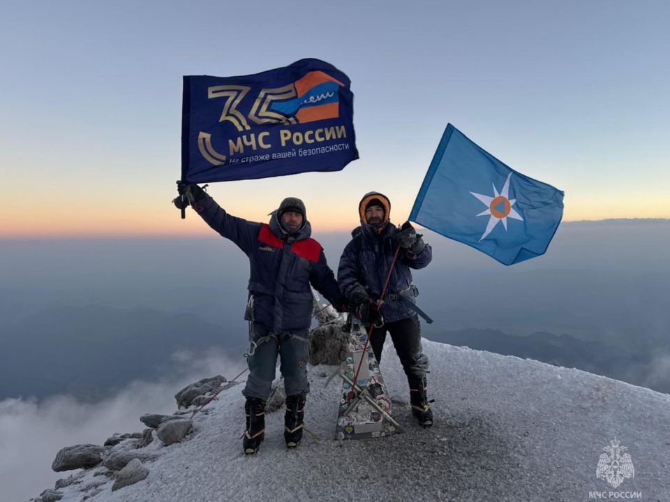 27 ������� ���������� 35-����� ��� ������