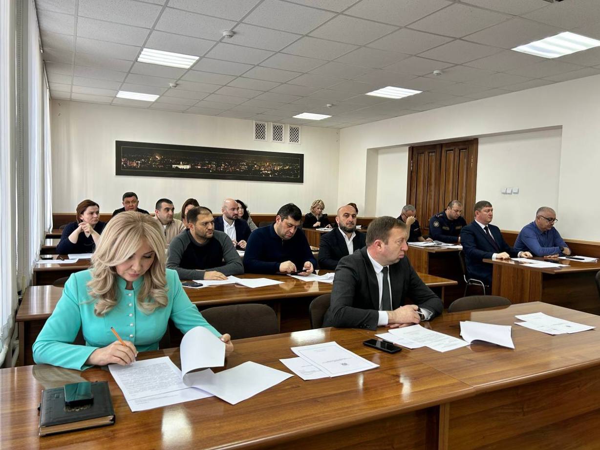 Таймураз Ахохов: Провел заседание Антинаркотической комиссии городского округа Нальчик Таймураз Ахохов: Провел заседание Антинаркотической комиссии городского округа Нальчик