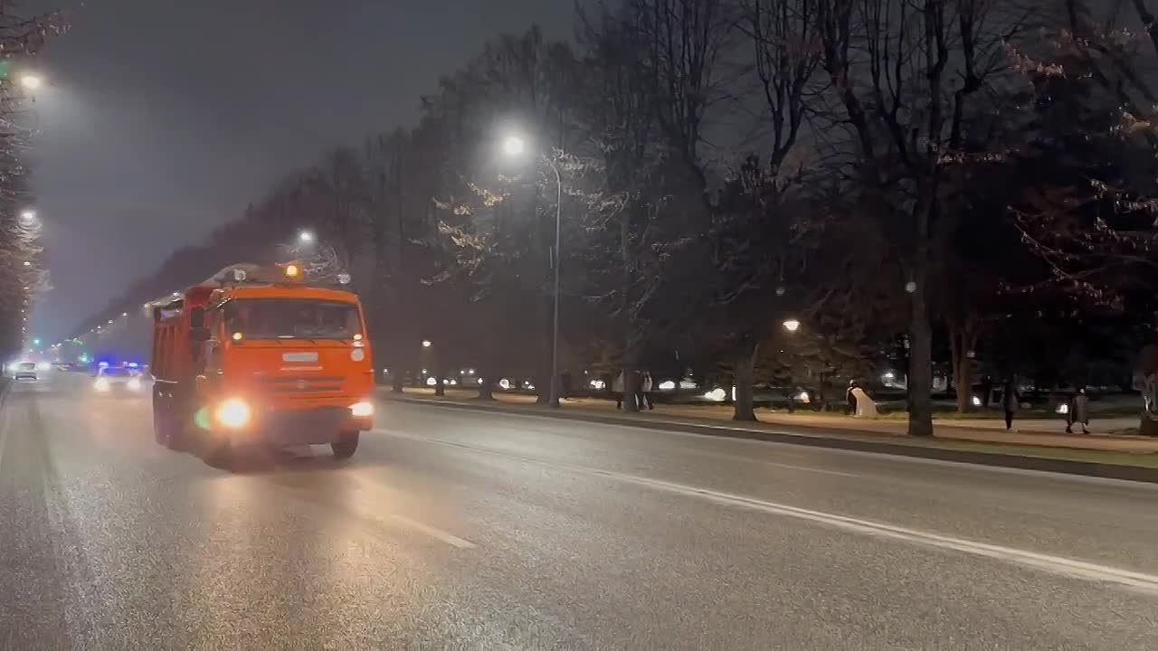 В связи с изменением погодных условий дорожные службы переведены в режим повышенной готовности