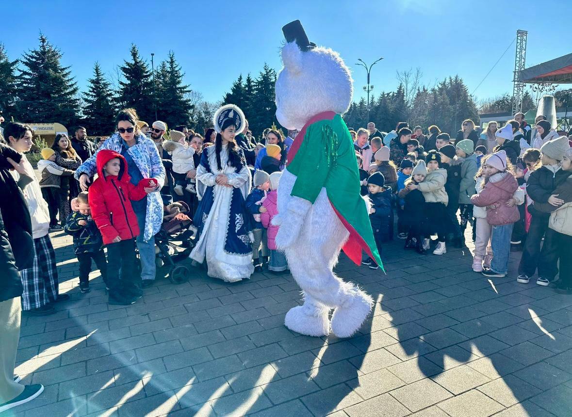 В преддверии Нового года в Нальчике прошло праздничное представление